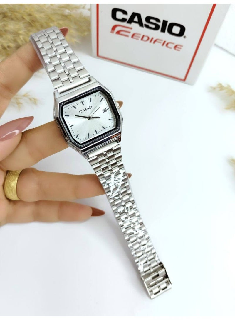 كاسيو ساعة كاسيو الكلاسيكية التناظرية باللون الفضي للرجال/للجنسين - ميناء أبيض، هيكل مثمن الشكل، سوار من الفولاذ المقاوم للصدأ، عرض التاريخ - Image 2