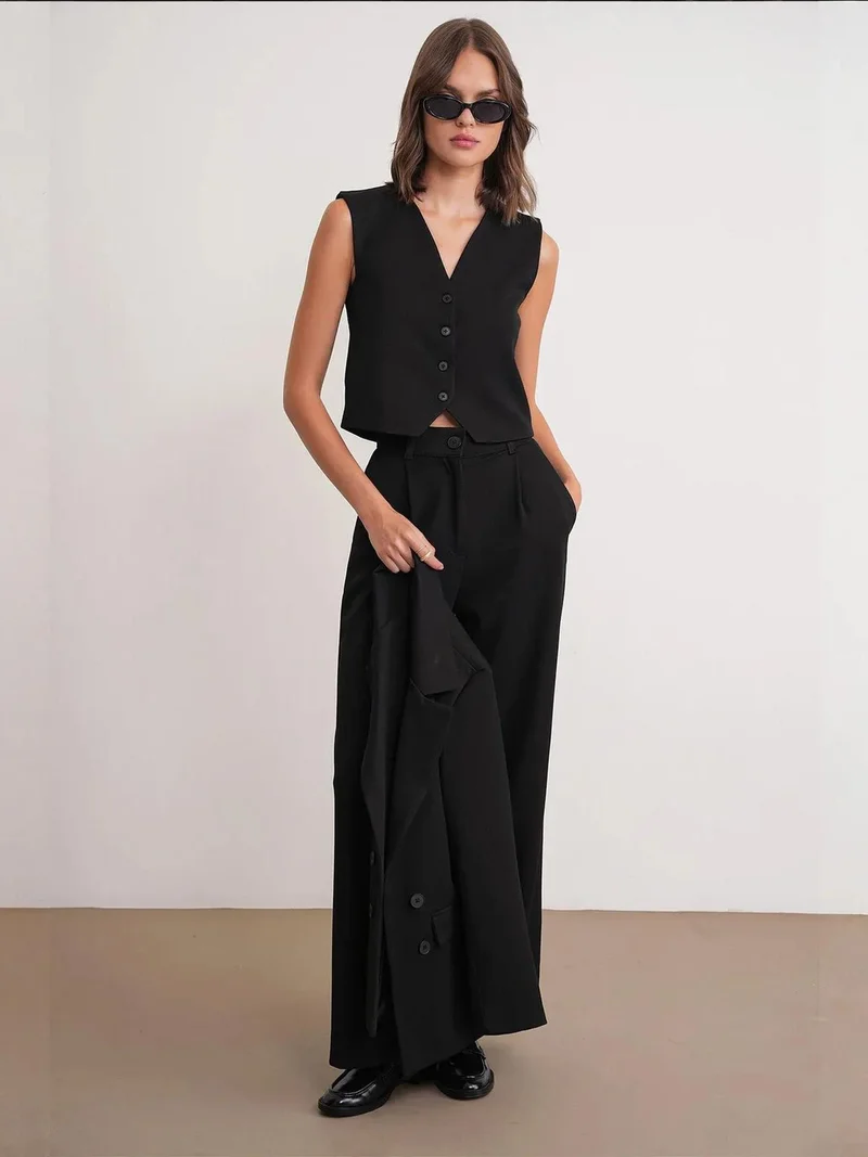 ميكسراي سترة صدرية بياقة على شكل حرف  وأزرار عند الخصر