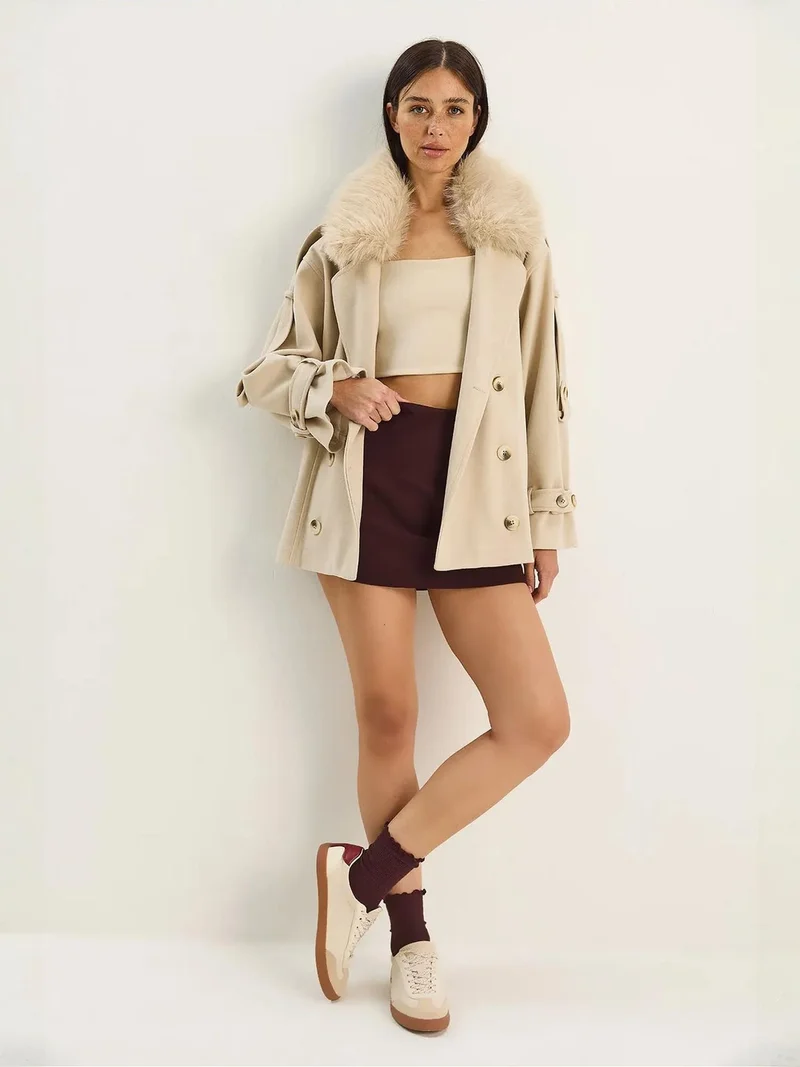 بيانكو لوتشي معطف صوف مخلوط بياقة فرو صناعي من لوكسي