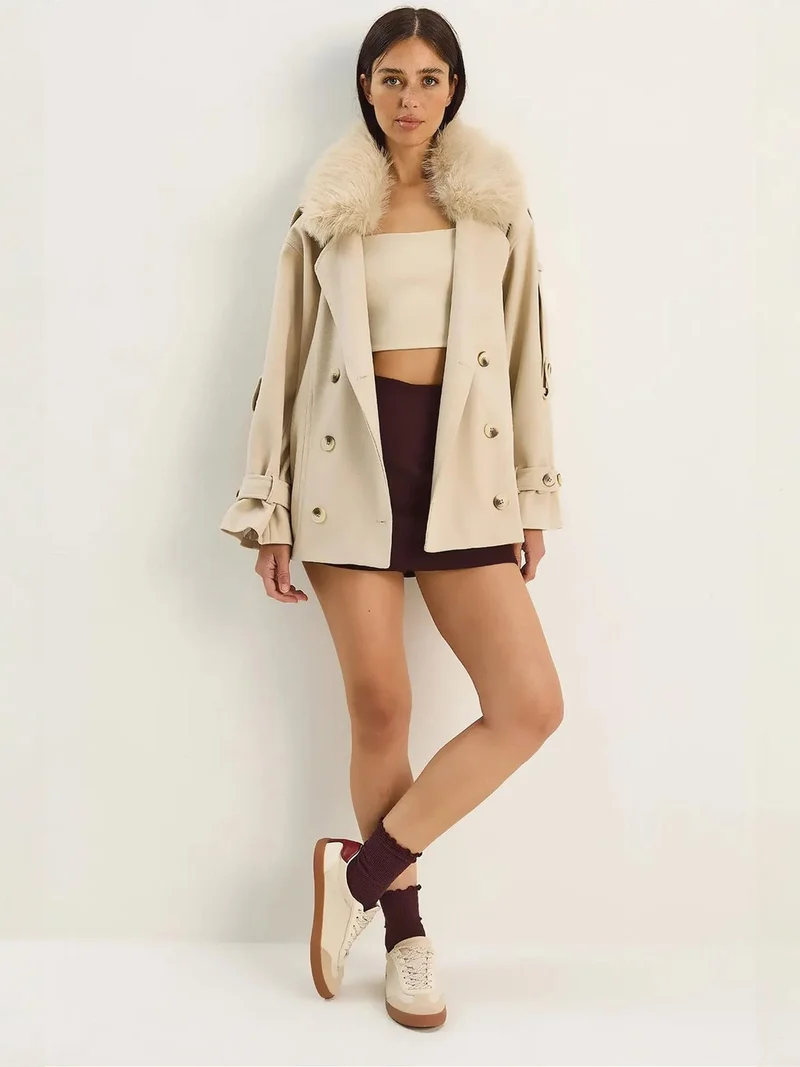 بيانكو لوتشي معطف صوف مخلوط بياقة فرو صناعي من لوكسي