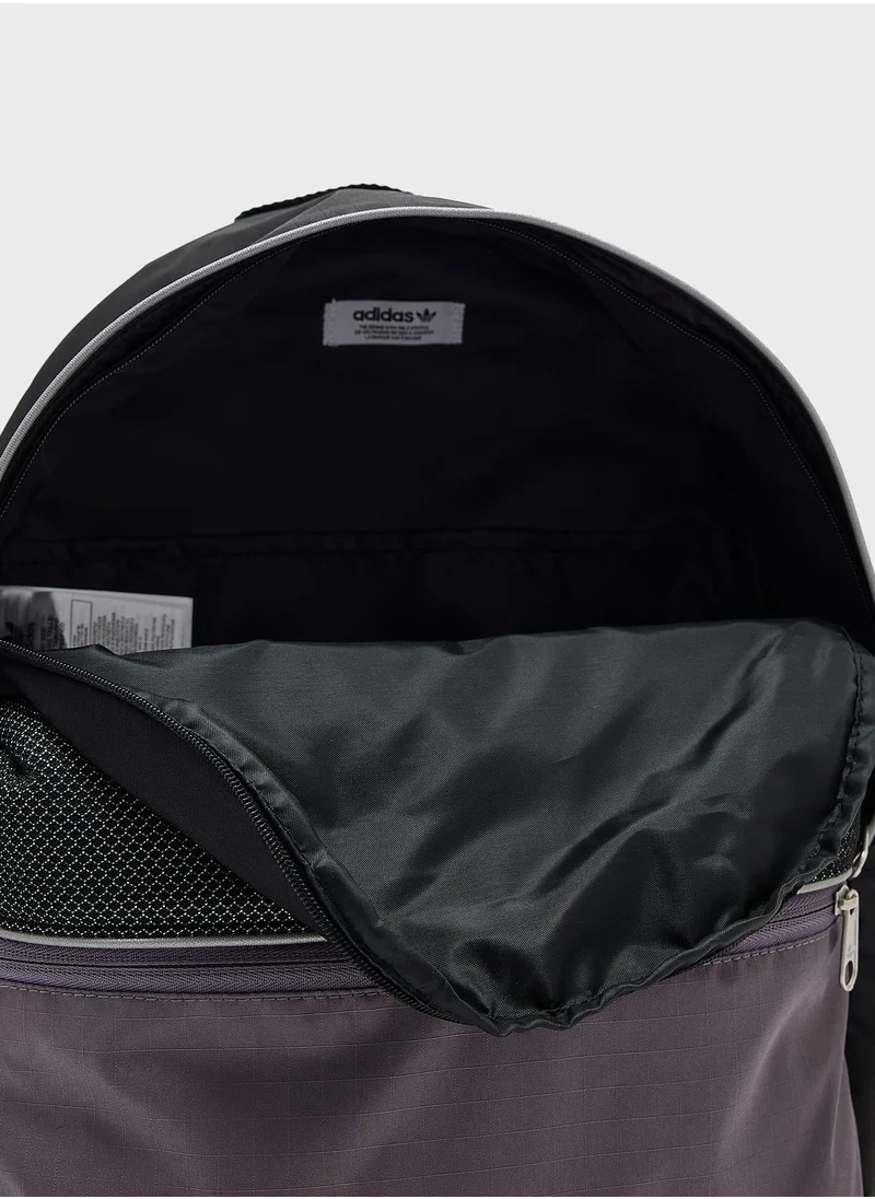 adidas Originals Logo Essential Backpack