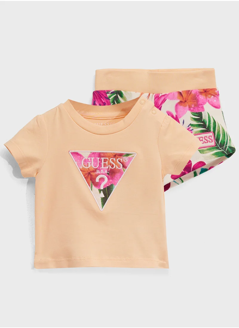 جس Kids Printed Short Sleeve T-Shirt And Shorts Set
