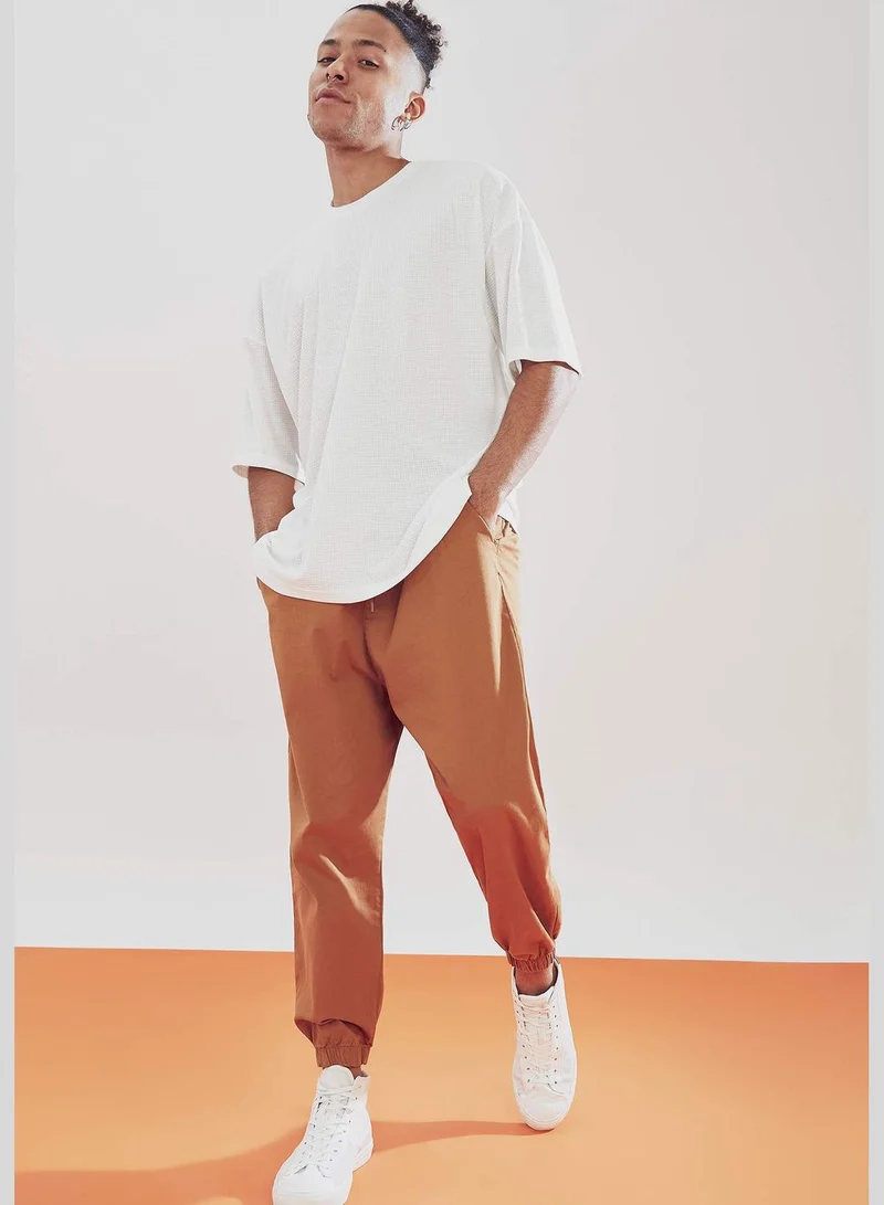 ديفاكتو Regular Fit Drawstring Jogger Trousers