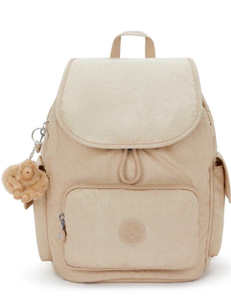 كيبلينغ حقيبة ظهر صغيرة لامعة بلون بيج - Image 1