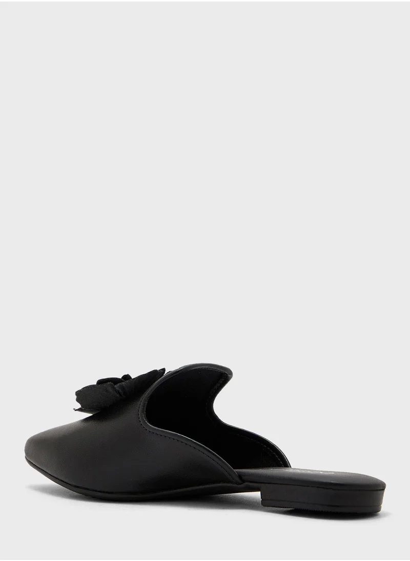 Beira Rio Arielle Pointed Flat Slip Ons