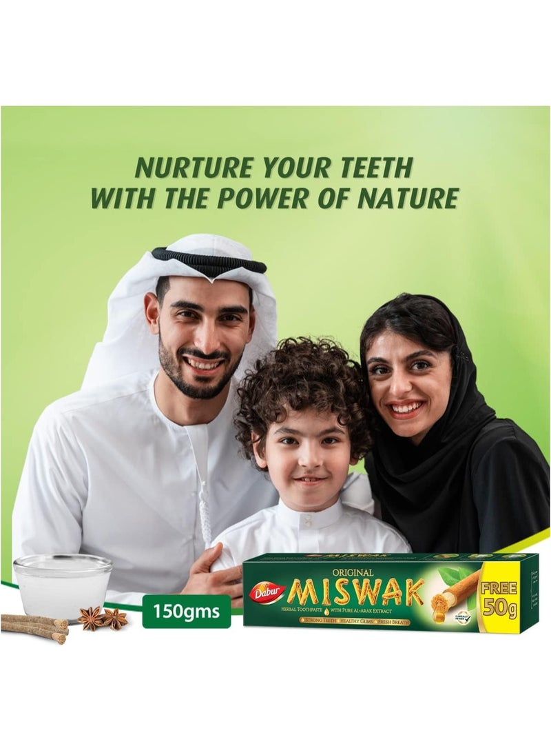 Dabur Original Miswak Toothpaste with Assorted color brush (3 x 190g) | Formulated With Pure Herbal Extracts Of Al Arak For Healthy Gums & Fresh Breath Pack of 3  - Image 2