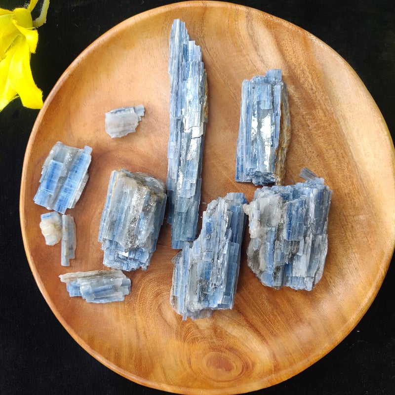 9Dzine 9Dzine Reiki Healing Crystal Raw for Vastu Correction Crystals Rough Raw Stones for Meditation Manifestation Decoration Positive Energy - Image 4
