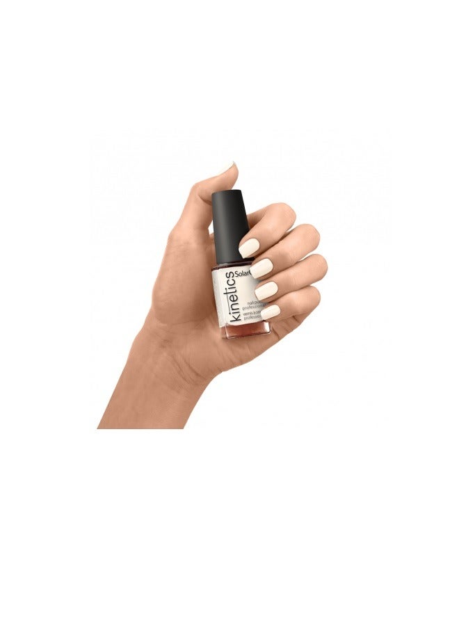 KINETICS First date Nail Polish #004 - 15ml - Image 2