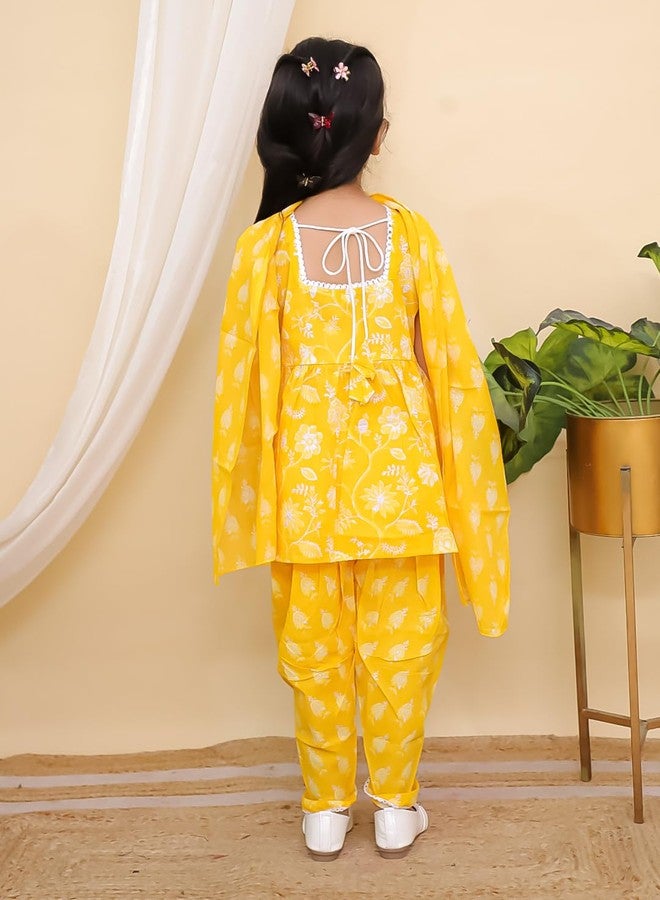 AJ Dezines طقم كورتا شراة بدون أكمام من القطن للأطفال من AJ DEZINES باللون الأصفر للفتيات - ملابس تقليدية للاحتفالات - نمط مزخرف بالأزهار، مقاس عادي (G-1167-YELLOW-3-4Y-22) - Image 3