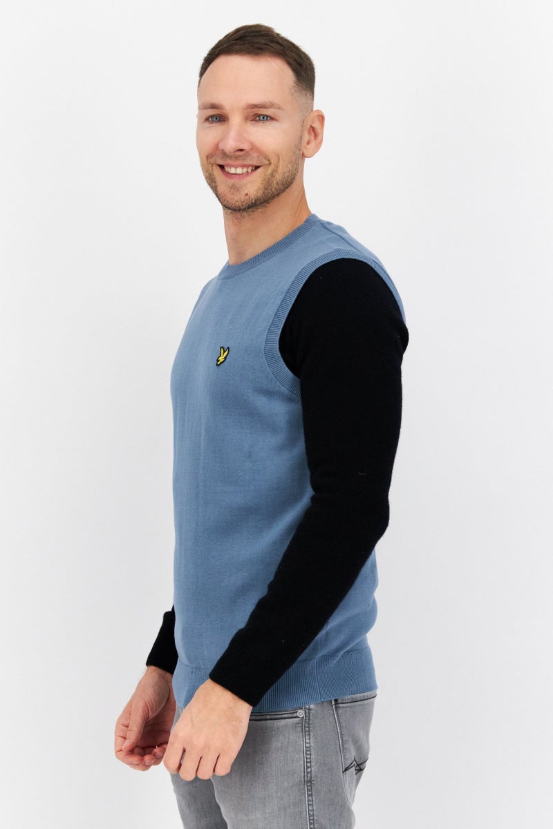Lyle & Scott Men Sleeveless Brand Logo Sweater Vest, Steel Blue - Image 2