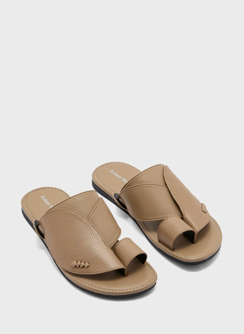 روبرت وود صنادل عربية تقليدية