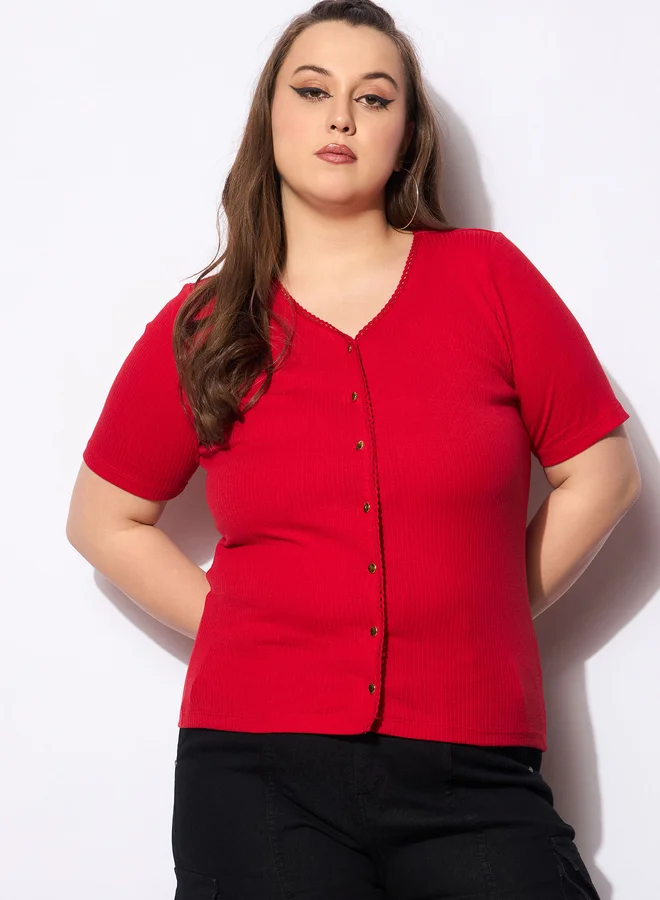 SASSAFRAS Plus Size V-Neck Buttoned Short Sleeve Top