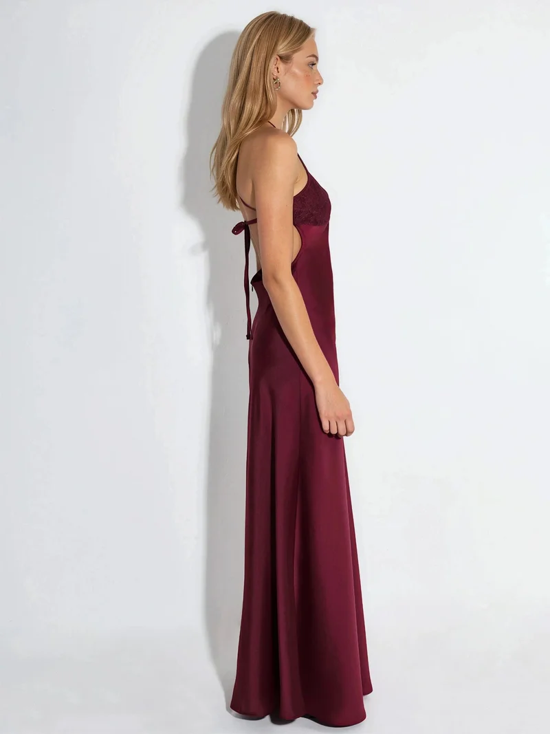 هيكاب Heart Collar Lace Detail Maxi Dress
