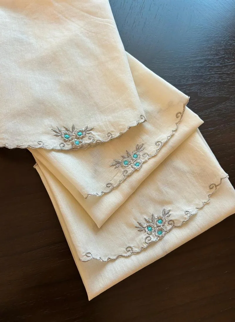Tohfa Luxe White Round Embroidered Cotton-Silk Napkin Set – Set of 6 (50 cm Diameter)