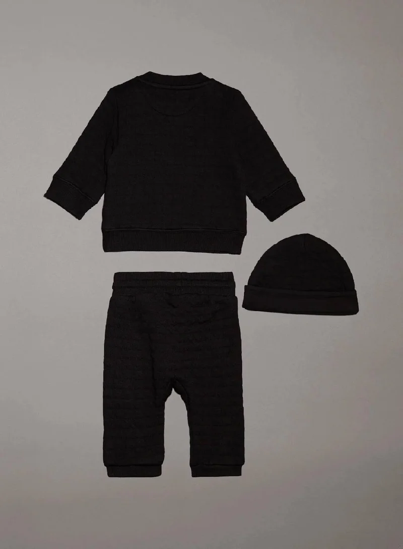 كالفن كلاين جينز طقم هدايا من ملابس مبطنة للأطفال حديثي الولادة