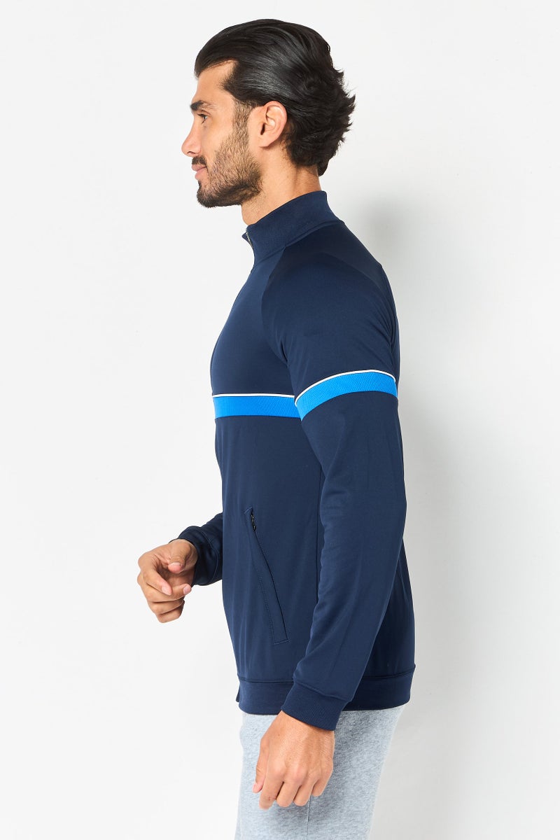 Nike جاكيت تدريب للرجال بتقنية دري فيت مع شعار مطرّز، كحلي داكن - Image 4