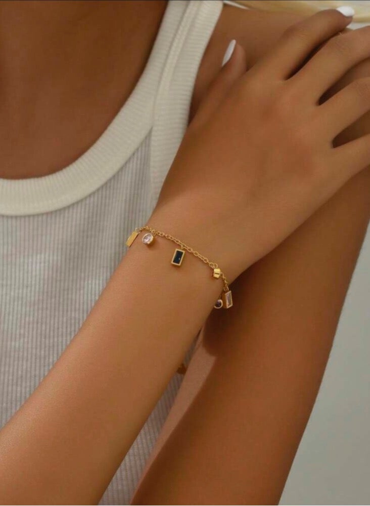 جوليري بالاس اسوارة نسائية من الاستانلس ستيل مطلي باللون الذهبي عيار ١٨ - Image 3