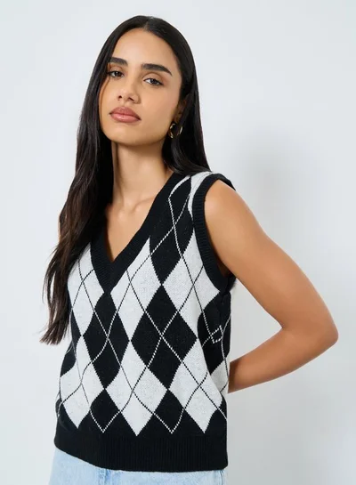 Styli Styli Checked Print Sleeveless Knitted Top