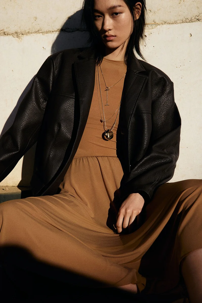 اتش اند ام بليزر بصف مفرد من الأزرار