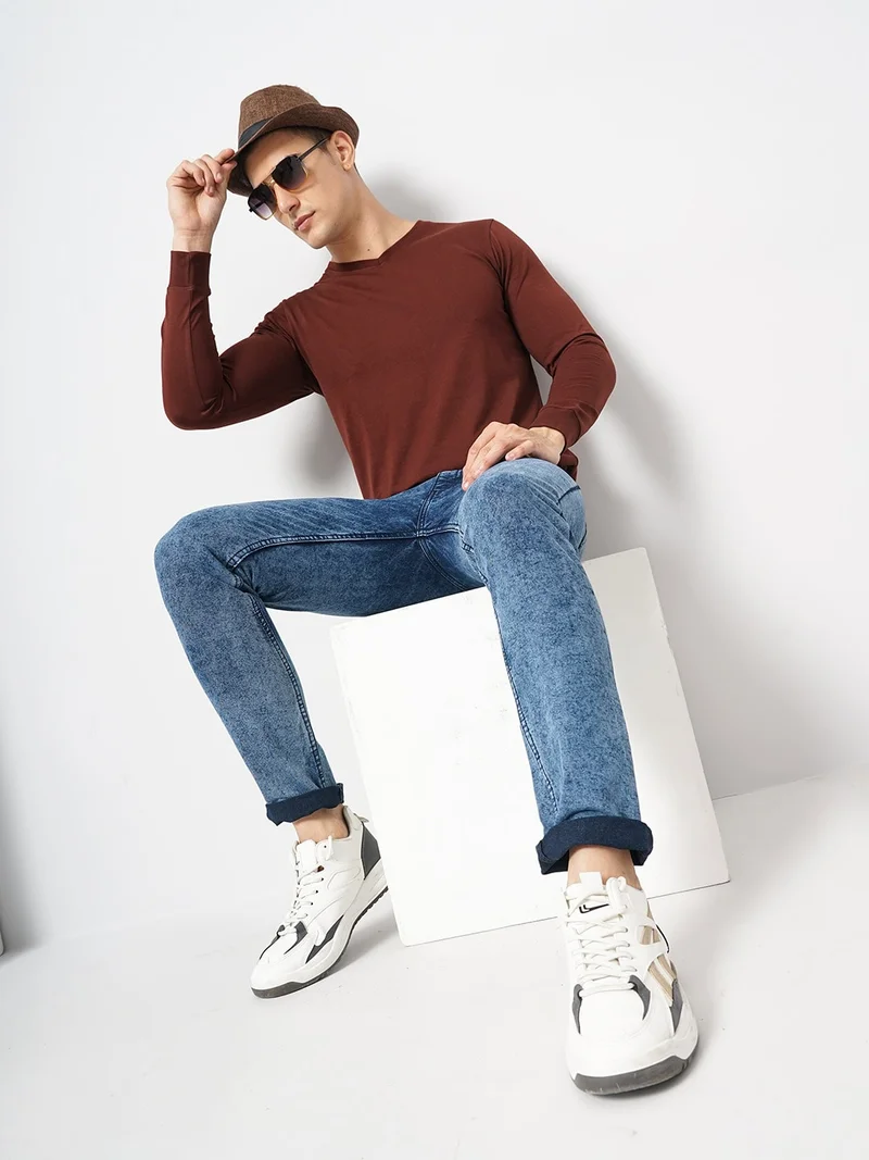 The Indian Garage Co Men Slim Fit Solid V-Neck Tshirt