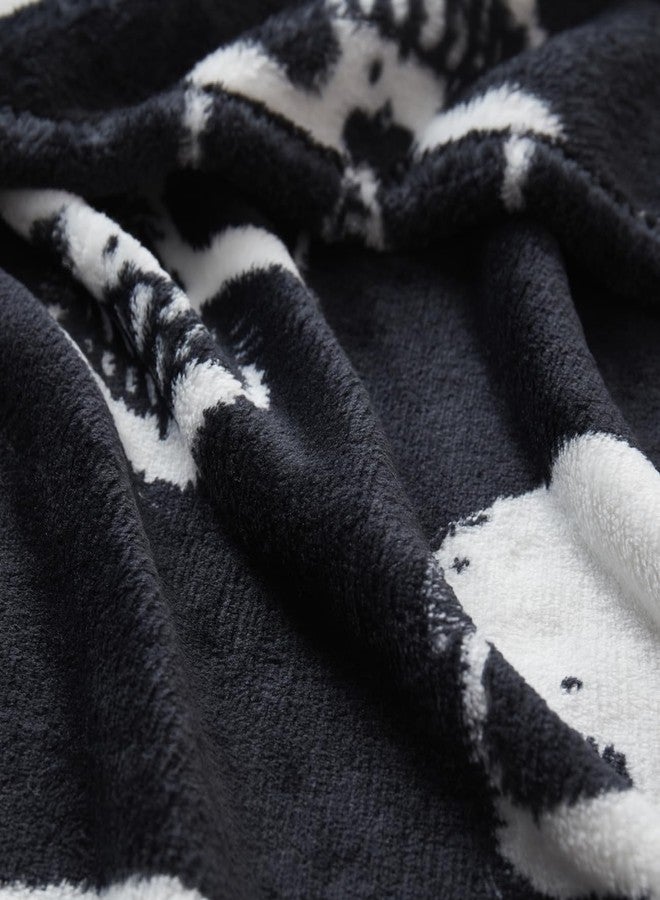 GoodGram Ultra Soft & Plush Autumn & Halloween Chic Themed Oversized Accent Throw Blankets - Assorted Styles (Skulls) - Image 4