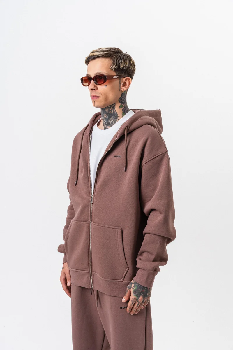 ريسباير هودي رجالي أساسي واسع (Oversize) بسحاب (Zip) بغطاء رأس بتفاصيل نص "Respire" لون كاكاو