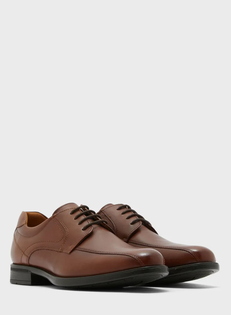 Florsheim Midtown Lace Ups Casual Shoe