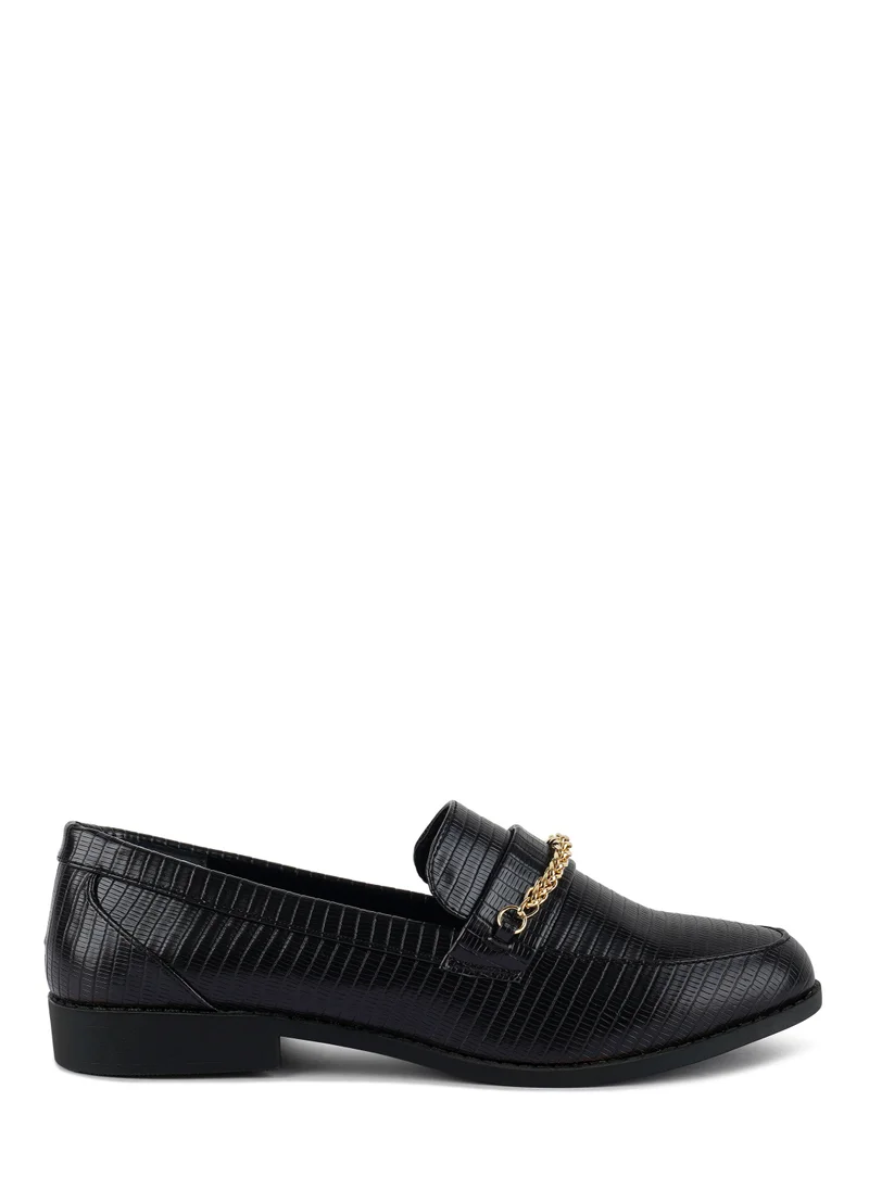 London Rag Black Low Block Loafers Adorned with Golden Chain