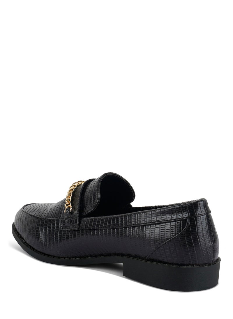 Black Low Block Loafers Adorned with Golden Chain - pzsku/Z5F0ABF732794B305F462Z/45/_/1719648603/e838c393-b924-4b5a-9036-edd9348373ce