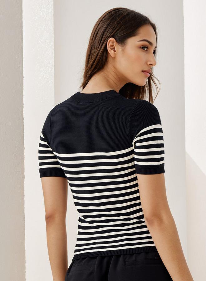 سبلاش فيڤ بلوزة محبوكة مخططة بأكمام قصيرة - Image 3