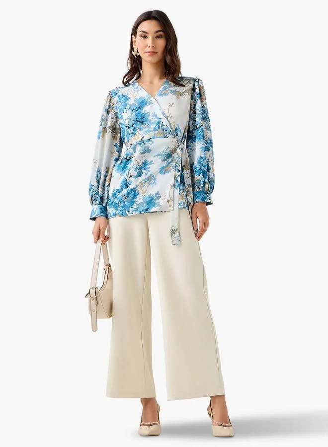 ايكونيك بلوزة ملفوفة كلاسيكية بقصة عادية وطبعة زهور