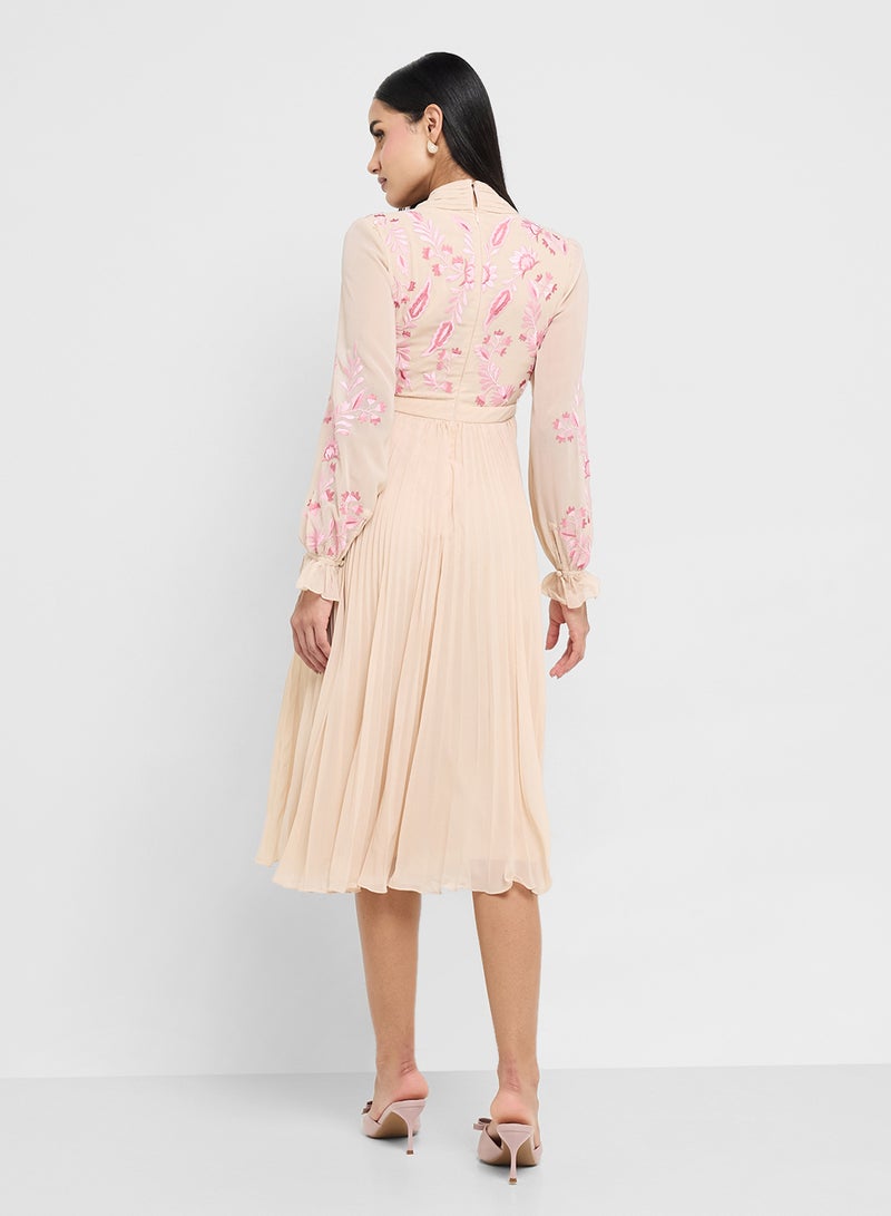 Frock and Frill Pleated Embroided Tie Detail Midi Dress - Image 2