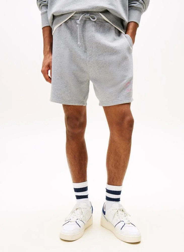 تومي جينز Relaxed Varsity Shorts