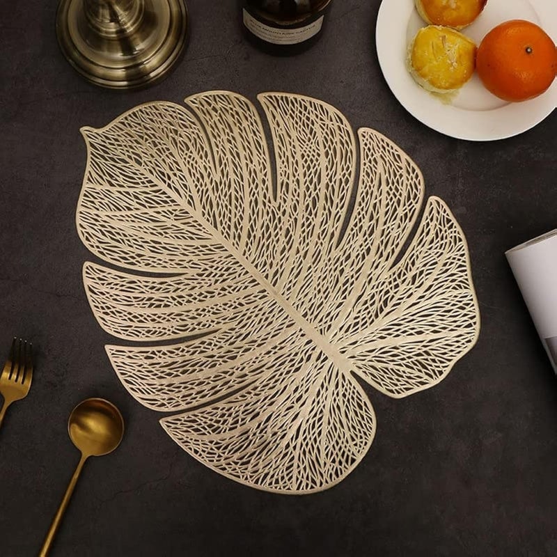 Agee Home Decor ديكور المنزل Agee - حصائر طاولة مستديرة من PVC باللون الذهبي - حصائر فينيل مضغوطة معدنية لتزيين طاولة الطعام - قابلة للمسح والغسل وغير قابلة للانزلاق - مجموعة من 6 قطع - نخيل ذهبي 6 قطع - Image 1
