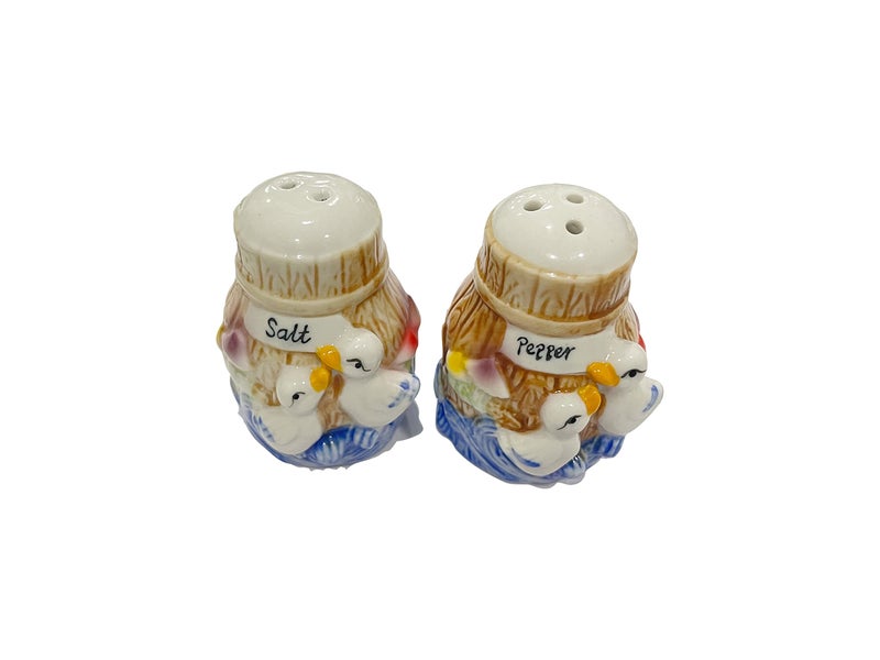 Shopster Adorable Duck Ceramic Salt and Pepper Shakers Cruet for Kitchen and Dining Table, 2 Piece Set - Image 3