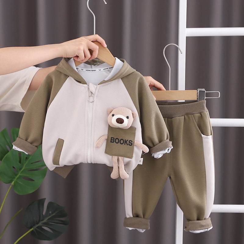 Spring and Autumn New Childrens Baby Handsome Color-matching Bear Jacket Three-piece Set Boys Autumn Long-sleeved Three-piece Set Green two-piece set 