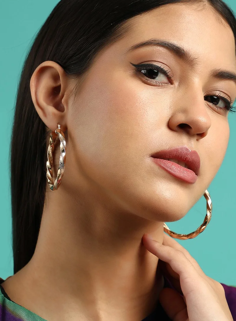 SOHI Contemporary TwistedArtificial Hoop Earring Jewellery