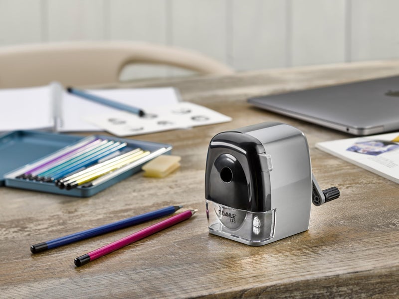Dahle 133 Pencil Sharpener with Automatic Cutting System, Adjustable Point, Accepts Standard Graphite or Oversized Artist Pencils - Image 2