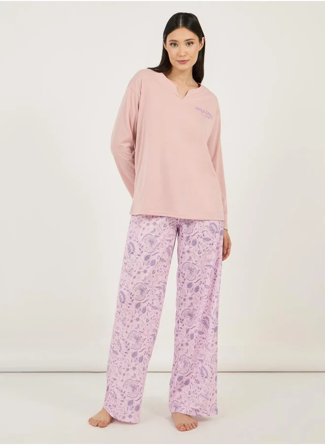 Styli Slogan Print Notch Neck Drop Shoulder T-Shirt & Floral Pyjama Set