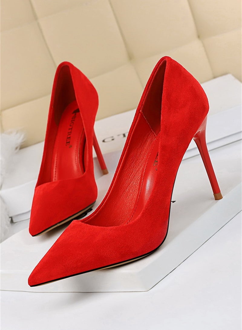 BIGTREE حذاء نسائي أنيق بسيط بكعب رفيع وفم ضحل ومدبب بكعب عالٍ 9 سم باللون الأحمر - Image 1