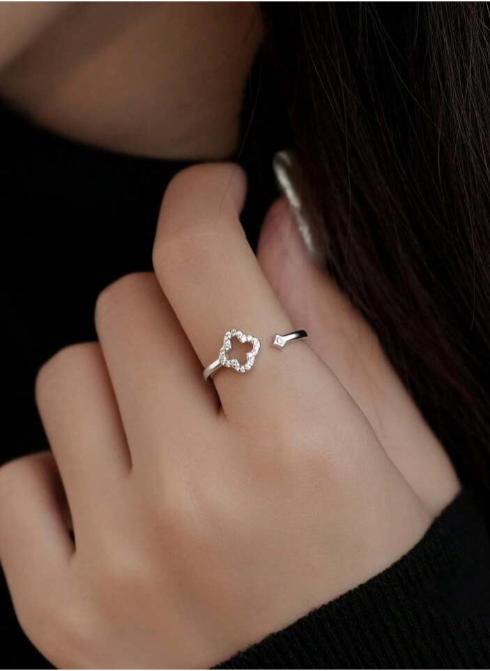 Luxurious And Delicate Silver Ring Made With High Quality And Extreme Precision From 925 Sterling Silver In The Shape Of Four-Leaf Flower Studded With Small Zircon Crystals To Give A Wonderful Look To The Princess Who Deserves It - pzsku/Z5F230D25402955C2DBACZ/45/_/1734189781/1748a8e2-34b8-4d48-b91e-5178fe48b463