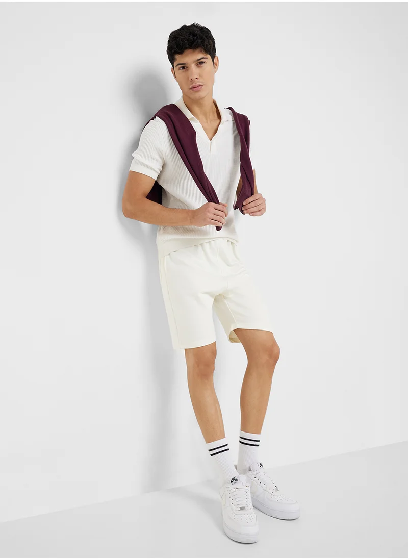سفنتي فايف بيسيكس Essential Shorts