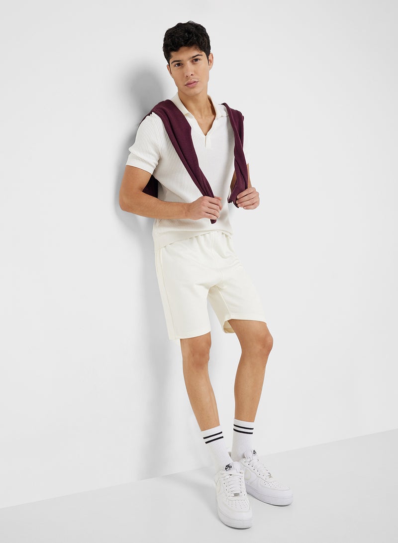 سفنتي فايف بيسيكس شورت أساسي - Image 2