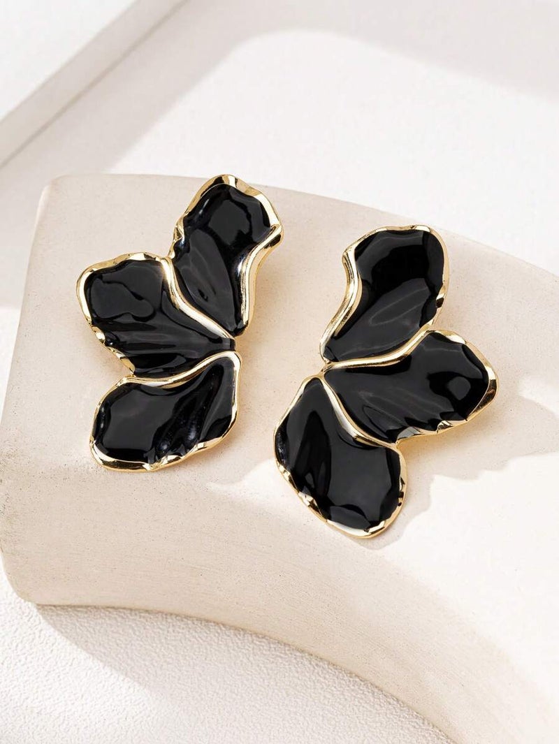 Shein 1 Pair Asymmetric Twist Geometric Stud Earrings - One  Size - Image 1