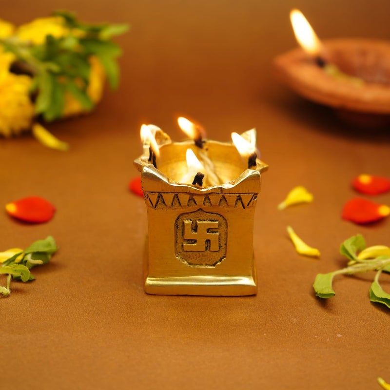 Ekhasa Fade proof 100% Pure Brass Tulsi Diya for Puja | Diyas for Home Decoration | Pital Deepam for Pooja | Brass Oil Lamps for Pooja | Agal Vilakku for Pooja | Puja Diya for Home Mandir | Deepak Kundulu Samai Transit & use compatible - Image 1