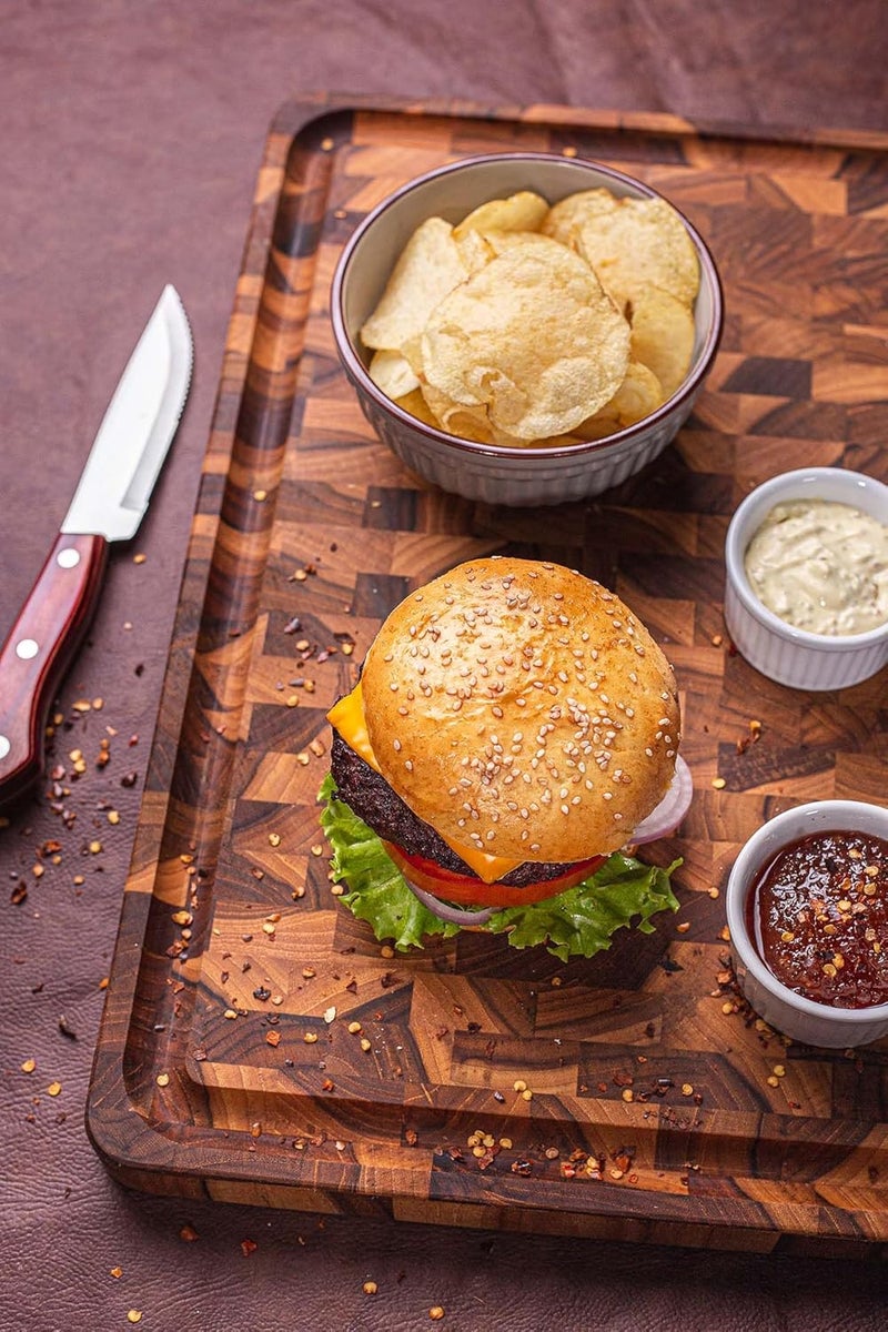 ترامونتينا لوح شواء مستطيل الشكل من خشب تيكال، معتمد من مجلس رعاية الغابات (FSC)، بتشطيب زيت معدني، مقاس 45 × 34 سم، رقم المنتج 13422351 - Image 5