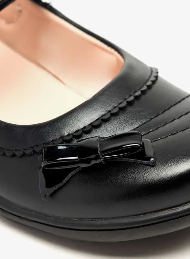 فلورا بيلا من شو إكسبرس Girls Textured Mary Jane Shoes with Hook and Loop Closure