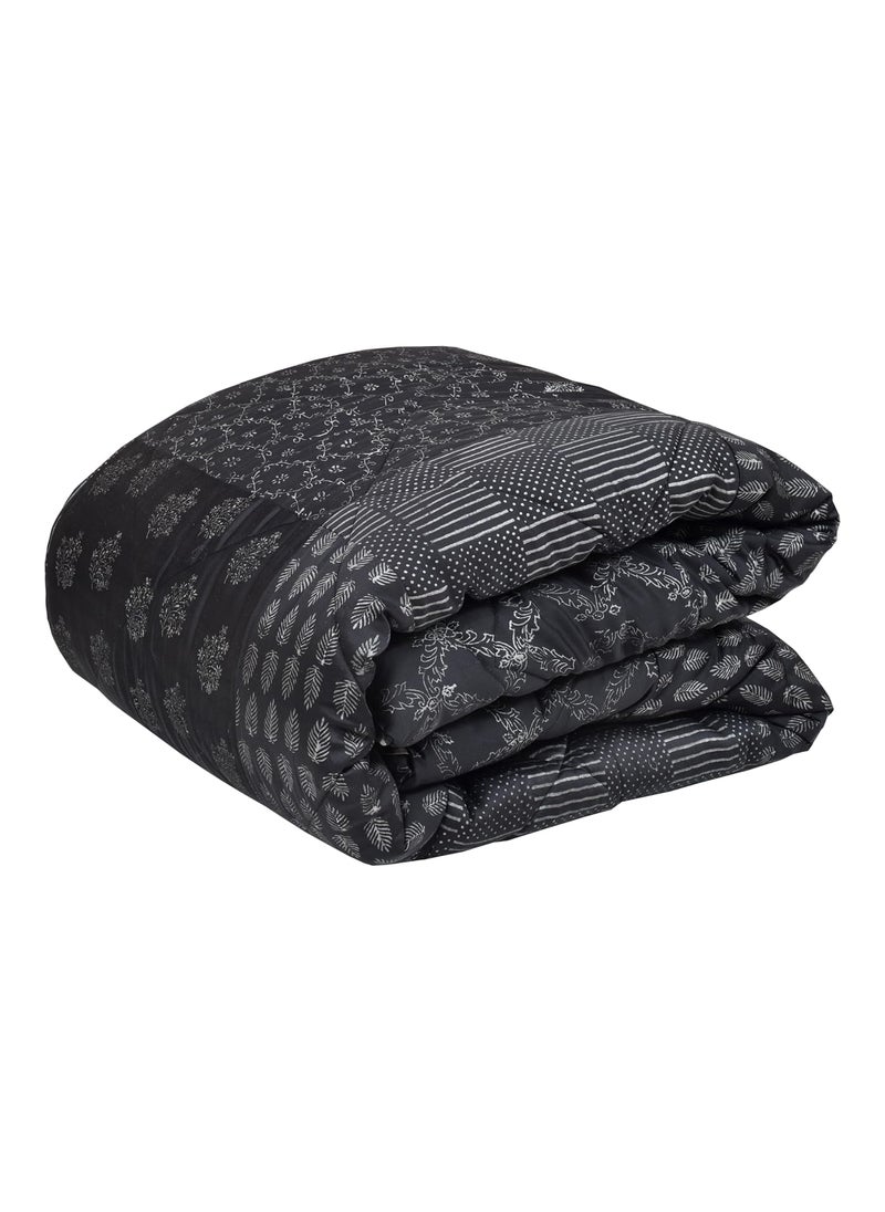LINENWALAS LINENWALAS Premium 300 GSM Block Printed Comforter, Super Soft Microfiber Filling Warm Bamboo Patchwork AC Blanket, Double Bed Size Lightweight, Breathable Winter Quilt (90” x 100”/ Midnight Chic)  - Image 3