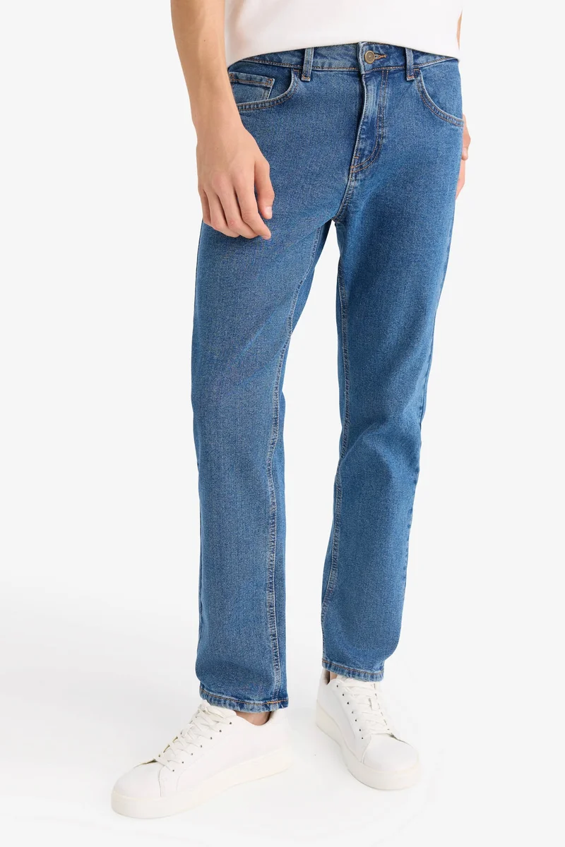 Defacto  Sergio Regular Fit Normal Waist Jeans for Men | Best Price UAE