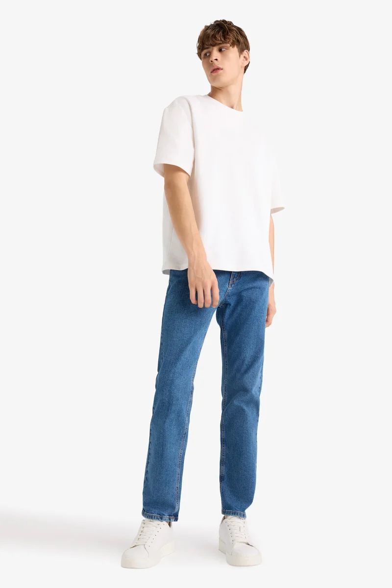 Defacto  Sergio Regular Fit Normal Waist Jeans for Men | Best Price UAE